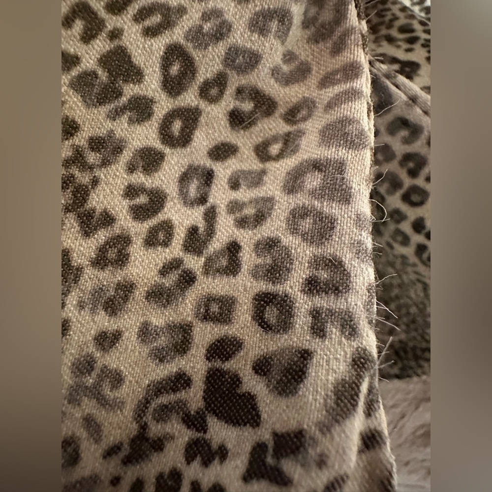Sharon Young Leopard Cheetah Print Pants - Picture 11 of 11